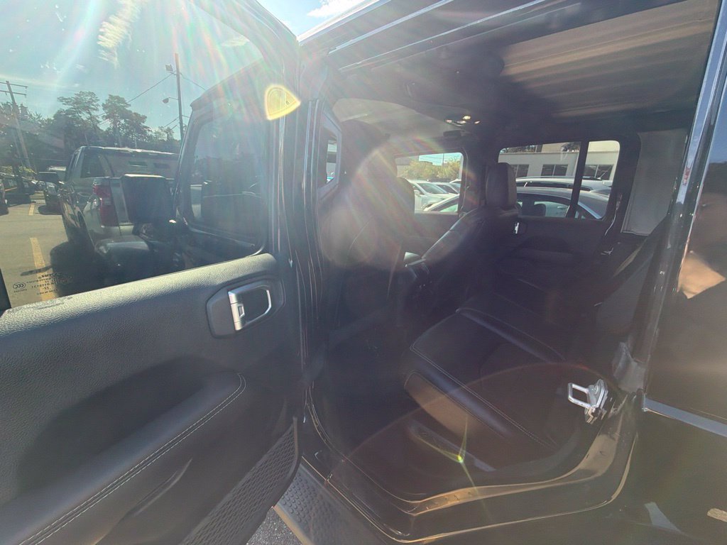 Used 2023 Jeep Wrangler Unlimited Sahara w/ Cold Weather Group AWD/4WD image 11
