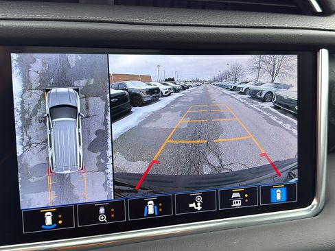 Used 2021 GMC Yukon Denali w/ Denali Premium Package image 20