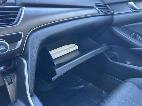Certified 2018 Honda Accord LX image 18