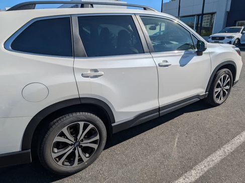 Used 2019 Subaru Forester Limited w/ Popular Package #3 AWD/4WD image 3