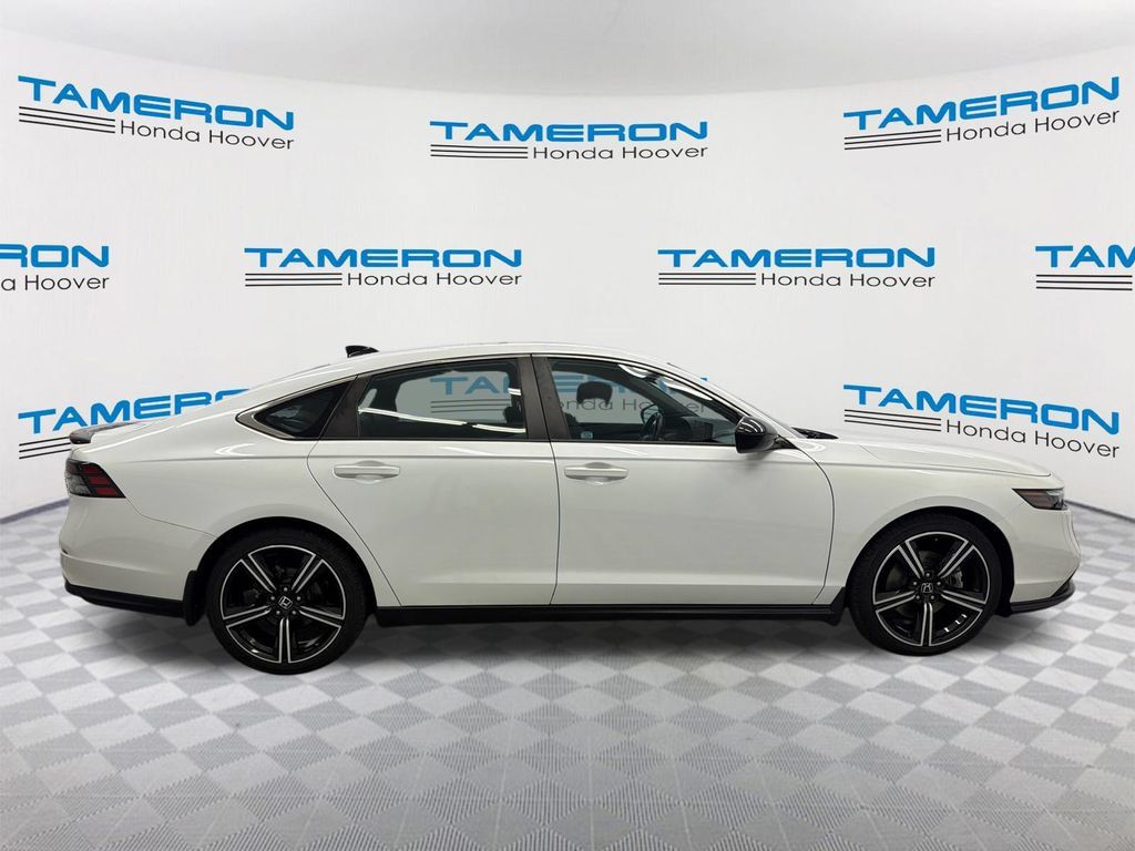 Used 2023 Honda Accord Sport image 6