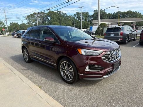 Used 2019 Ford Edge Titanium w/ Equipment Group 301A AWD/4WD image 13