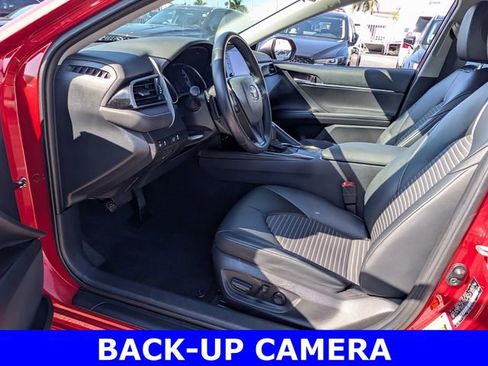 Used 2021 Toyota Camry SE image 7
