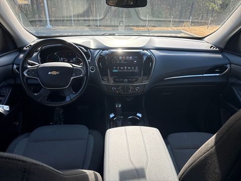 Used 2019 Chevrolet Traverse LT image 16