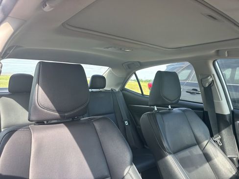 Used 2014 Toyota Corolla S Premium w/ Driver Convenience Package FWD image 9