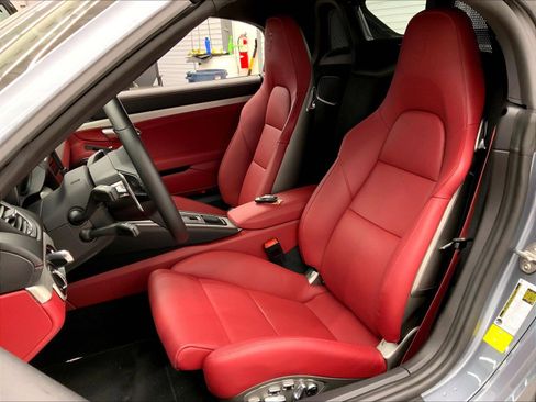 Certified 2025 Porsche 718 Boxster GTS image 5