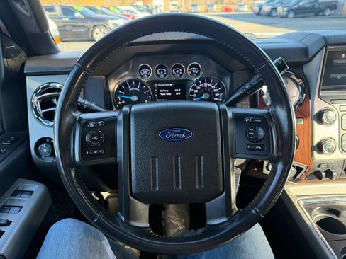 Used 2015 Ford F350 Lariat w/ Chrome Package image 34