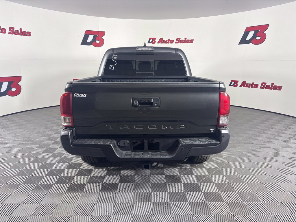 Used 2021 Toyota Tacoma TRD Off-Road w/ Technology Package AWD/4WD image 7
