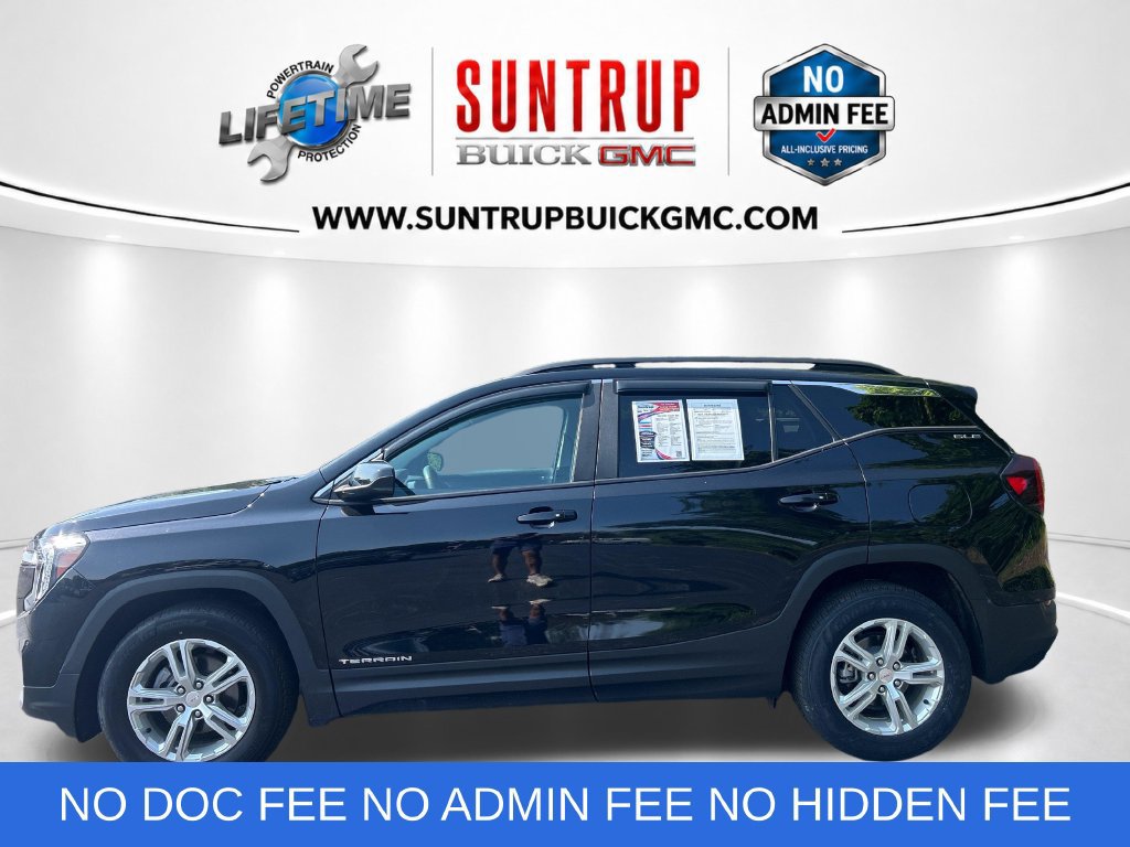 Used 2022 GMC Terrain SLE w/ Driver Convenience Package FWD image 2