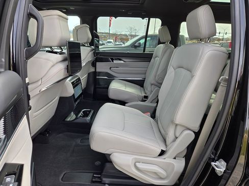 New 2026 Jeep Grand Wagoneer Summit w/ Rear Seat Video Group I AWD/4WD image 27
