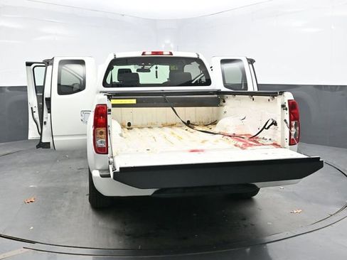 Used 2019 Nissan Frontier S image 41