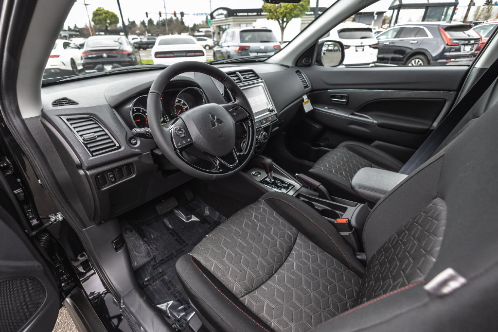 New 2026 Mitsubishi Outlander Sport LE AWD/4WD image 24