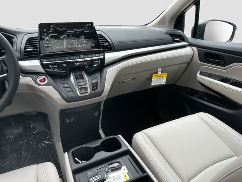 New 2026 Honda Odyssey EX-L image 17