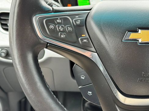 Used 2018 Chevrolet Bolt Premier w/ Driver Confidence II Package FWD image 29