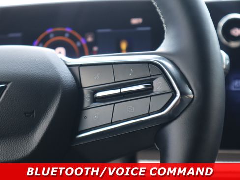 Used 2025 Chevrolet Traverse High Country FWD image 16