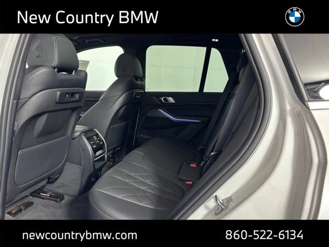Used 2023 BMW X5 xDrive40i w/ Parking Assistance Package AWD/4WD image 19