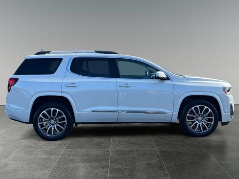 Used 2023 GMC Acadia Denali w/ Denali Ultimate Package AWD/4WD image 9