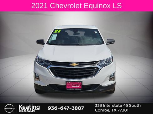 Used 2021 Chevrolet Equinox LS FWD image 2