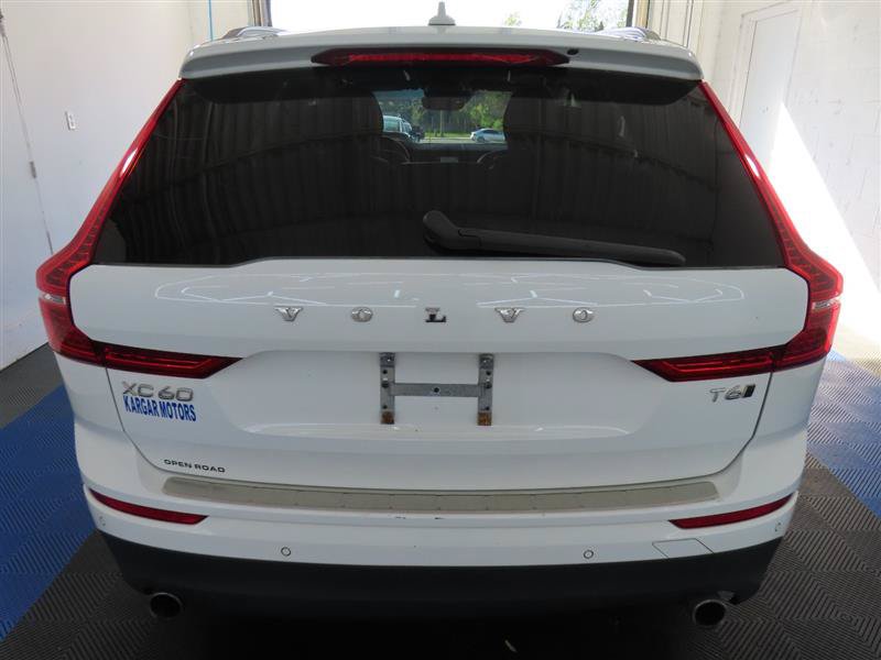 Used 2020 Volvo XC60 T6 Momentum w/ Protection Package Premier AWD/4WD image 11
