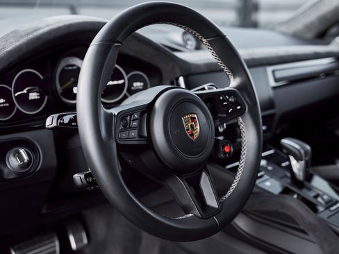 Used 2023 Porsche Cayenne Turbo GT image 44