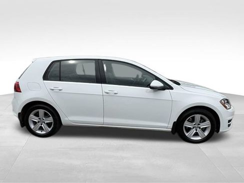 Used 2017 Volkswagen Golf 4-Door FWD image 8