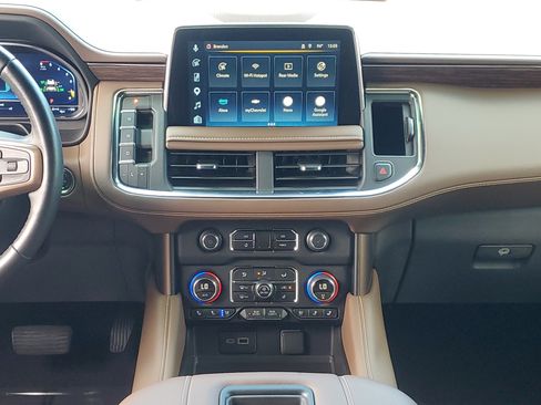 Used 2024 Chevrolet Tahoe High Country w/ Advanced Technology Package AWD/4WD image 19
