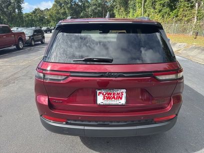 Used 2023 Jeep Grand Cherokee Altitude