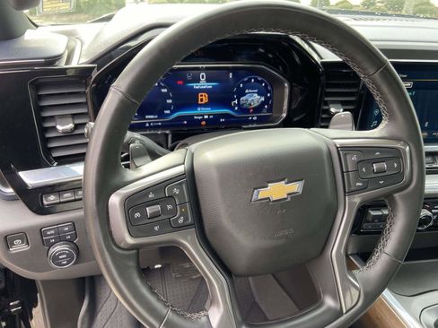 Used 2023 Chevrolet Silverado 1500 High Country w/ High Country Premium Package image 13