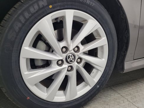 Used 2022 Toyota Camry LE FWD image 31