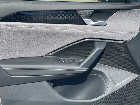 Certified 2026 Volkswagen Tiguan S FWD image 21