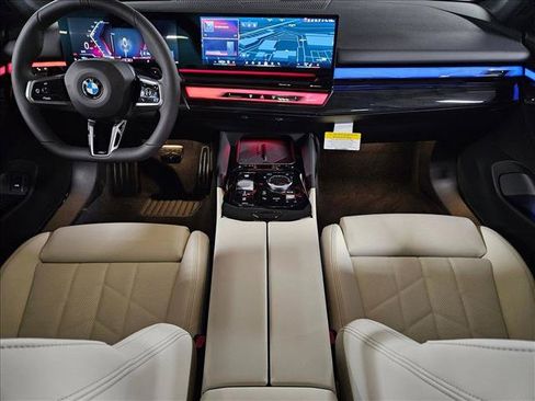 Used 2027 BMW 530i w/ M Sport Package RWD image 15