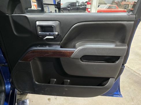 Used 2017 GMC Sierra 3500 SLE w/ SLE Fleet Preferred Package image 38