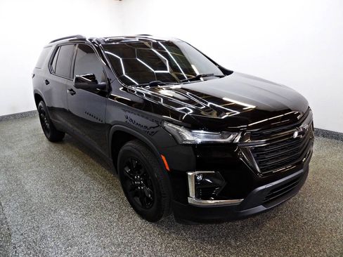 Used 2022 Chevrolet Traverse LS w/ Midnight/Sport Edition FWD image 3