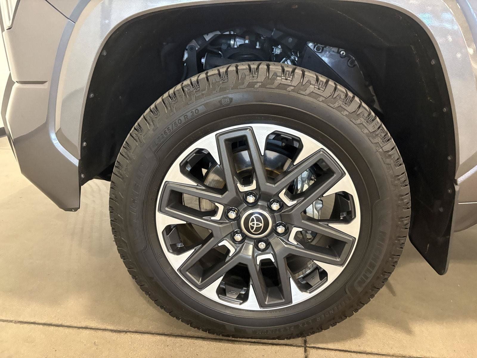 Used 2024 Toyota Tundra Limited AWD/4WD image 51