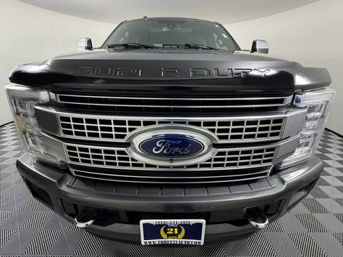 Used 2018 Ford F350 Platinum w/ Platinum Ultimate Package AWD/4WD image 3