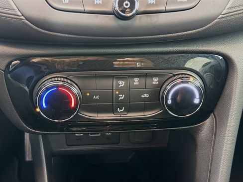 Used 2022 Buick Encore GX Preferred FWD image 16