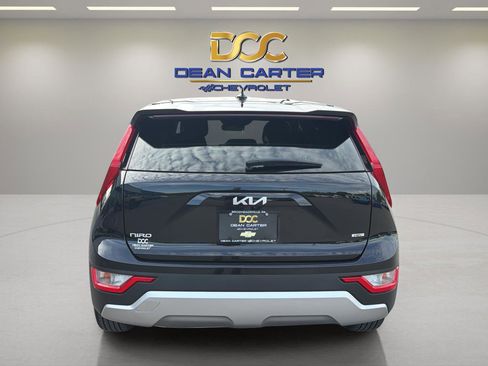 Used 2025 Kia Niro LX FWD image 4