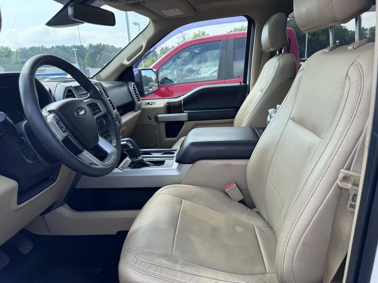 Used 2015 Ford F150 Lariat w/ Equipment Group 502A Luxury AWD/4WD image 5