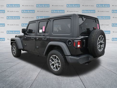 Used 2024 Jeep Wrangler Sport S image 16