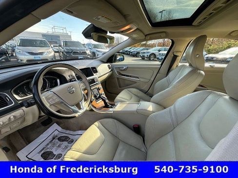 Used 2016 Volvo S60 T5 Premier image 17