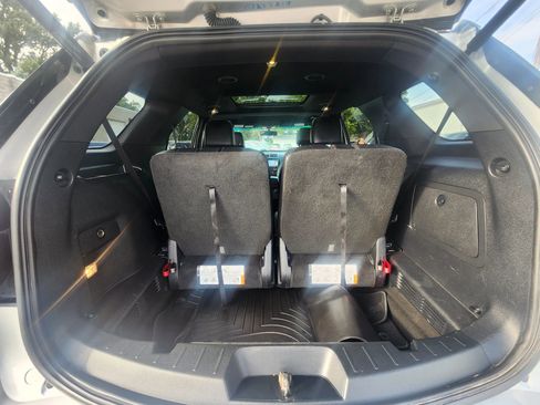 Used 2017 Ford Explorer XLT w/ Equipment Group 202A image 25