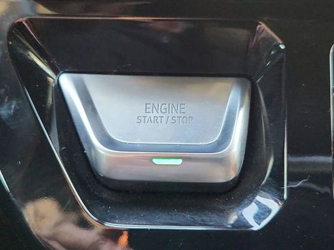 Certified 2025 GMC Sierra 2500 AT4 w/ AT4 Premium Plus Package image 17