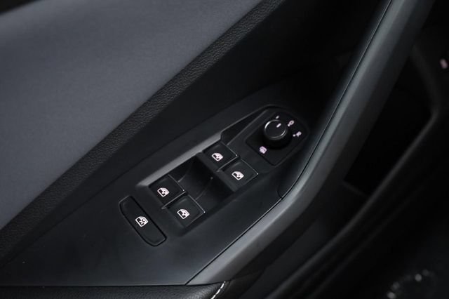New 2026 Volkswagen Jetta SE FWD image 17