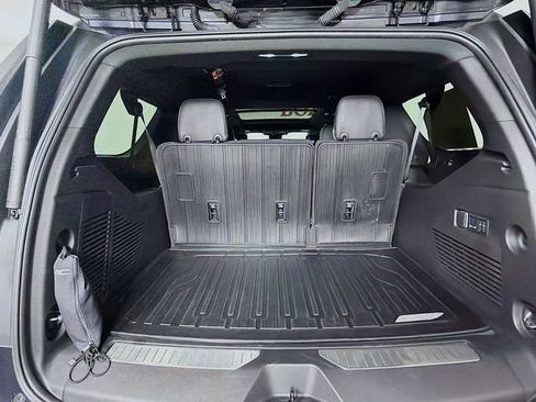 Used 2025 GMC Yukon XL AT4 Ultimate AWD/4WD image 33