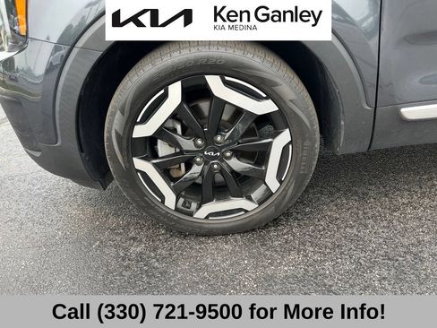 Certified 2024 Kia Telluride S w/ S Sunroof Package AWD/4WD image 17
