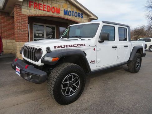 Used 2024 Jeep Gladiator Rubicon w/ Technology Group image 4