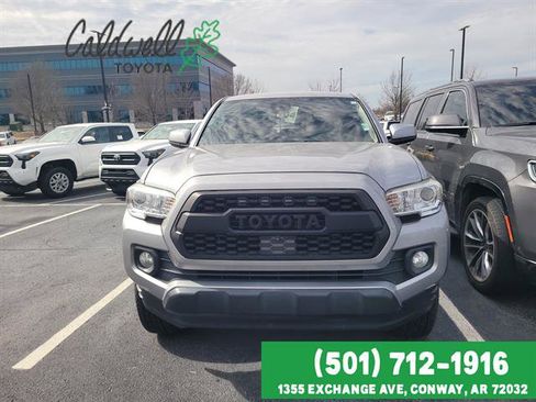 Used 2020 Toyota Tacoma SR5 image 32