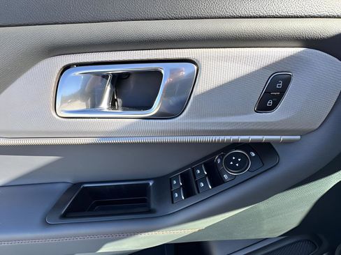 New 2026 Ford Explorer Active w/ Active Comfort Package AWD/4WD image 15