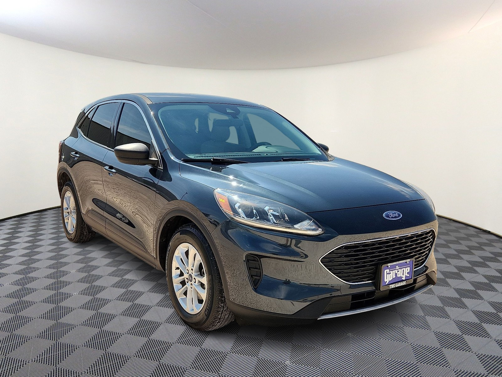 Used 2022 Ford Escape SE w/ Convenience Package FWD image 6