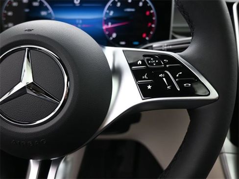 New 2026 Mercedes-Benz GLC 300 image 2